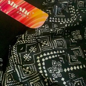 Mid rise soft capri leggings mesh panels